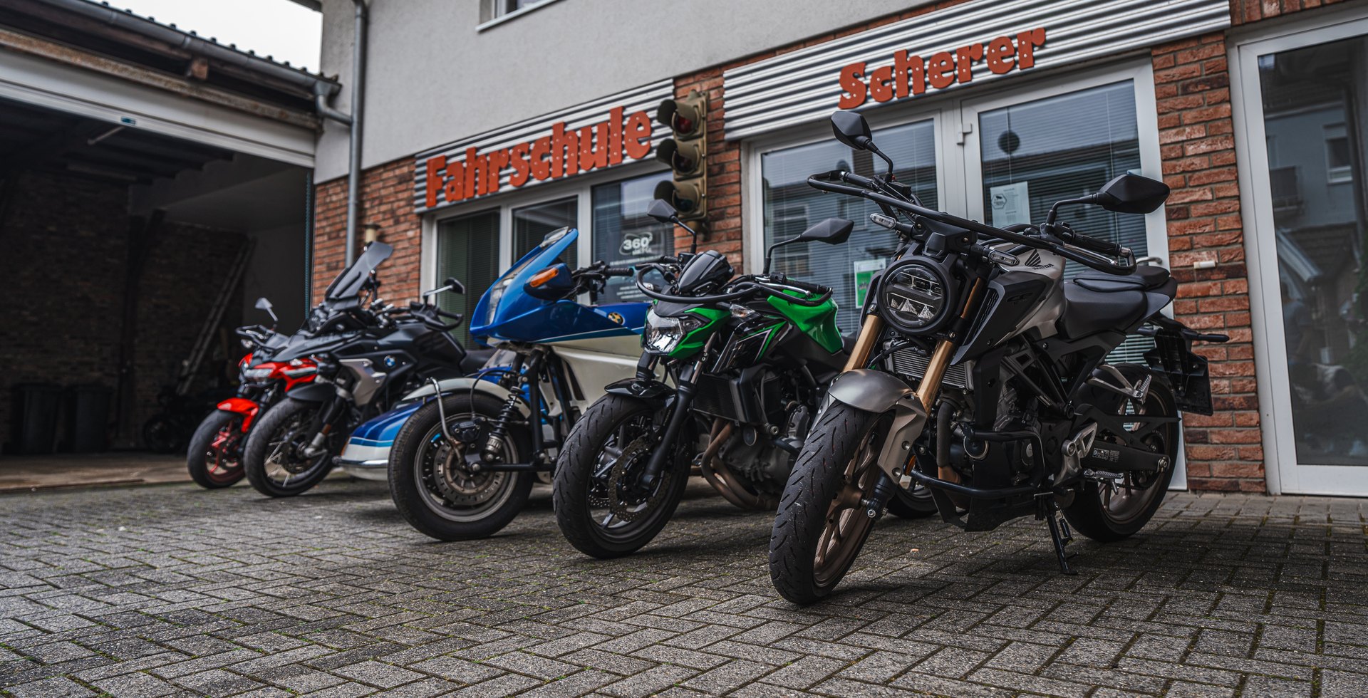 Motorräder der Fahrschule Scherer