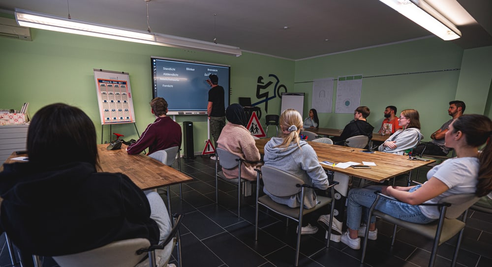 Theorieunterricht bei Fahrschule Scherer